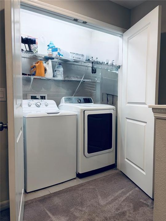 For Sale: $300,000 (3 beds, 2 baths, 1407 Square Feet)