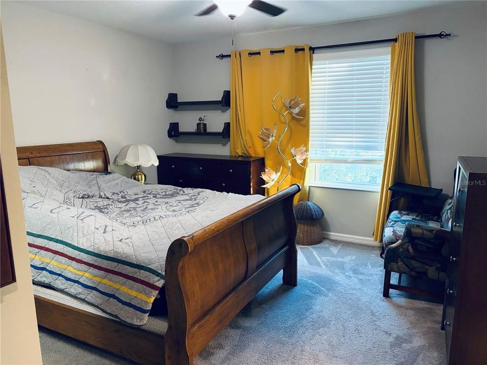 For Sale: $300,000 (3 beds, 2 baths, 1407 Square Feet)