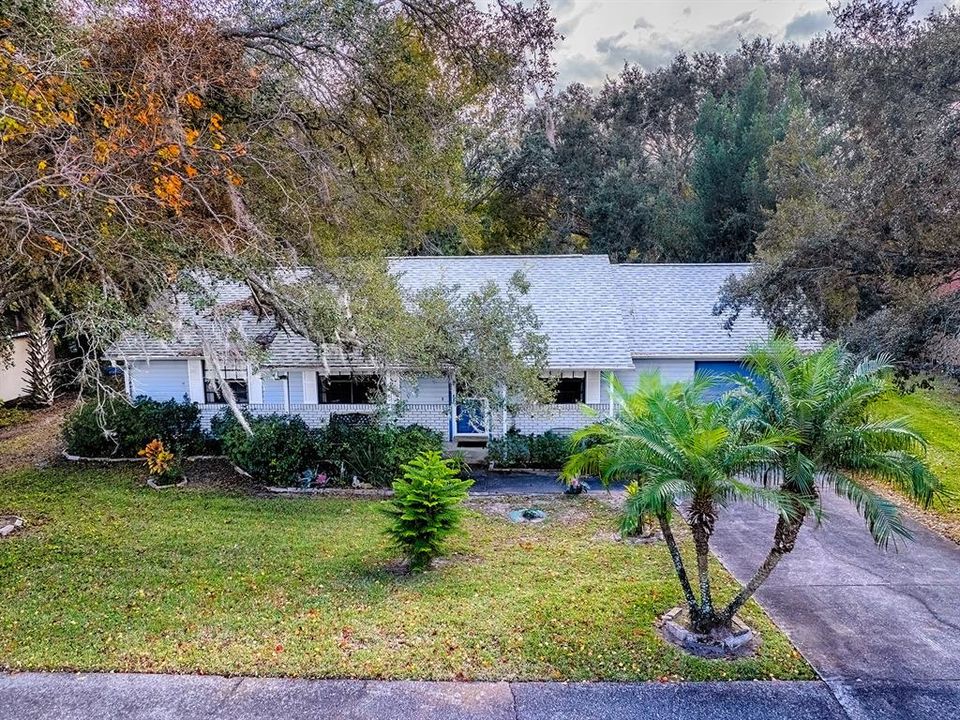 For Sale: $299,900 (2 beds, 2 baths, 1196 Square Feet)