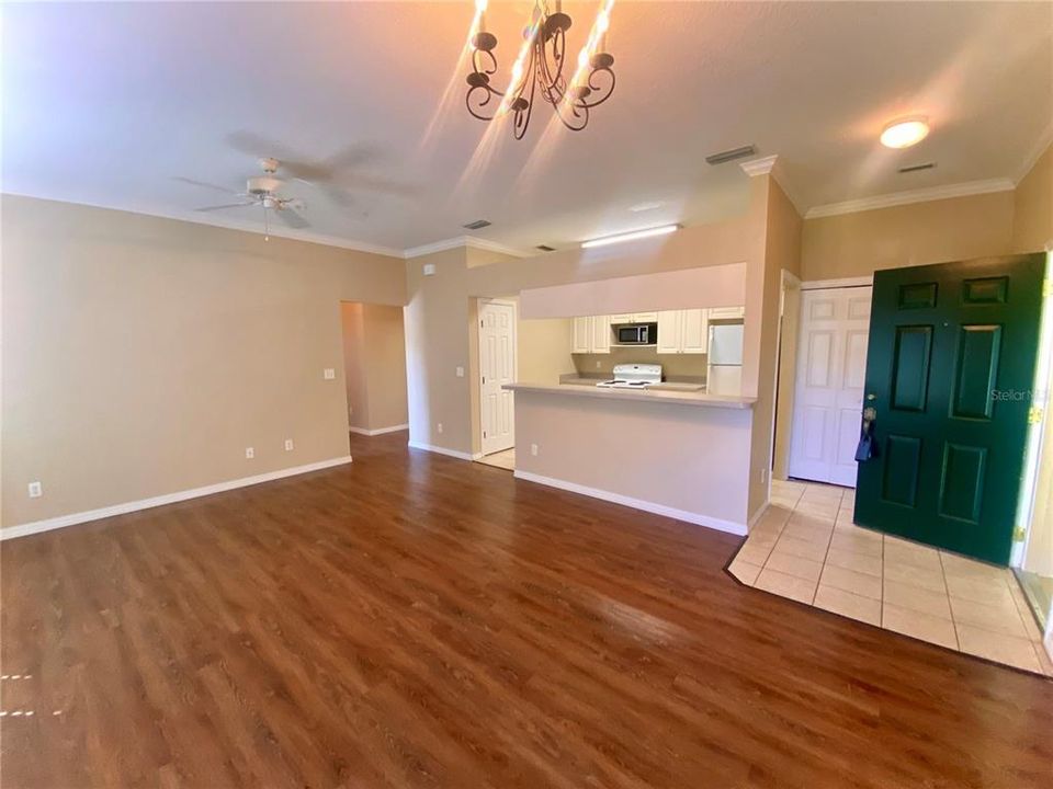 出租: $1,500 (2 贝兹, 2 浴室, 1017 平方英尺)