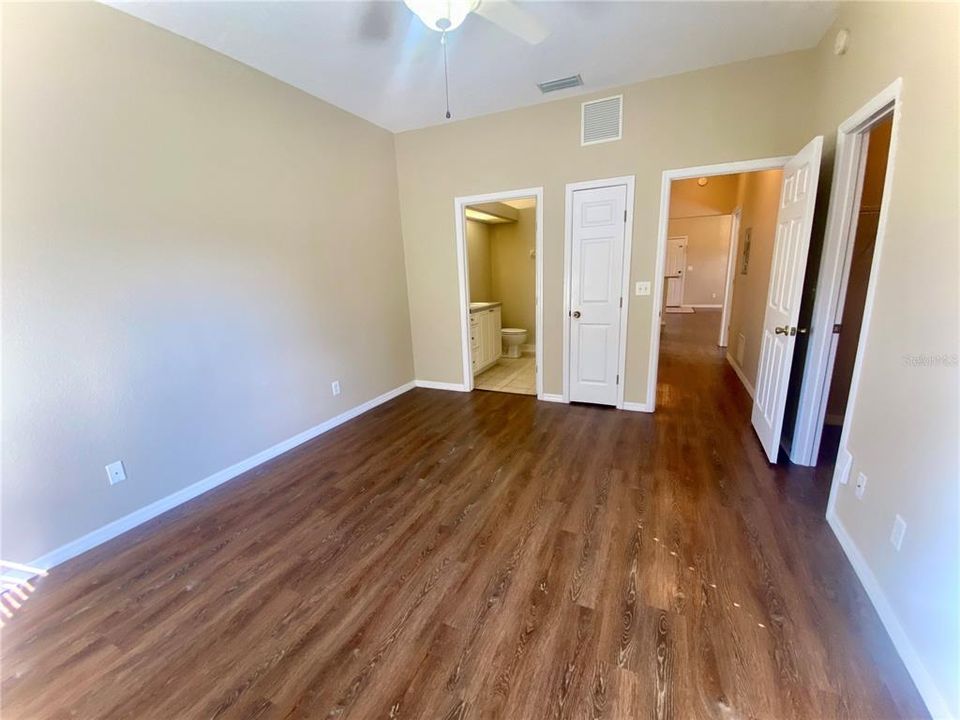 出租: $1,500 (2 贝兹, 2 浴室, 1017 平方英尺)