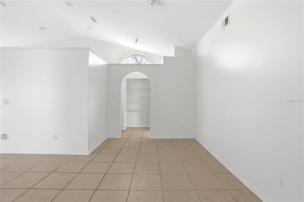 For Sale: $339,900 (3 beds, 2 baths, 1583 Square Feet)