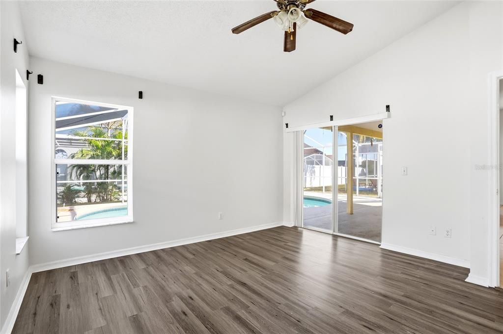 For Sale: $339,900 (3 beds, 2 baths, 1583 Square Feet)