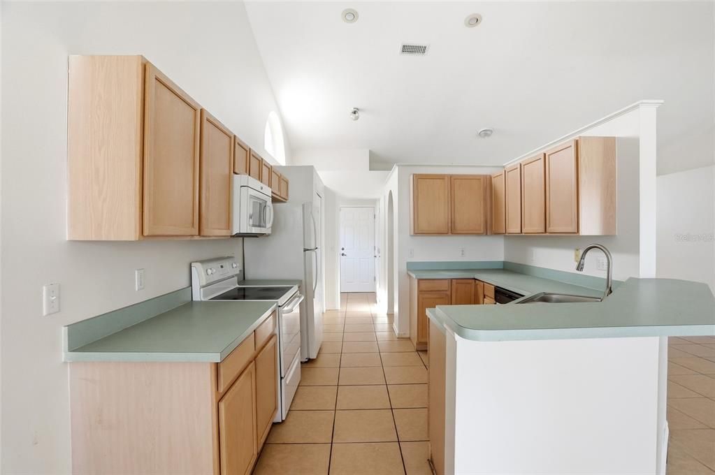 For Sale: $339,900 (3 beds, 2 baths, 1583 Square Feet)