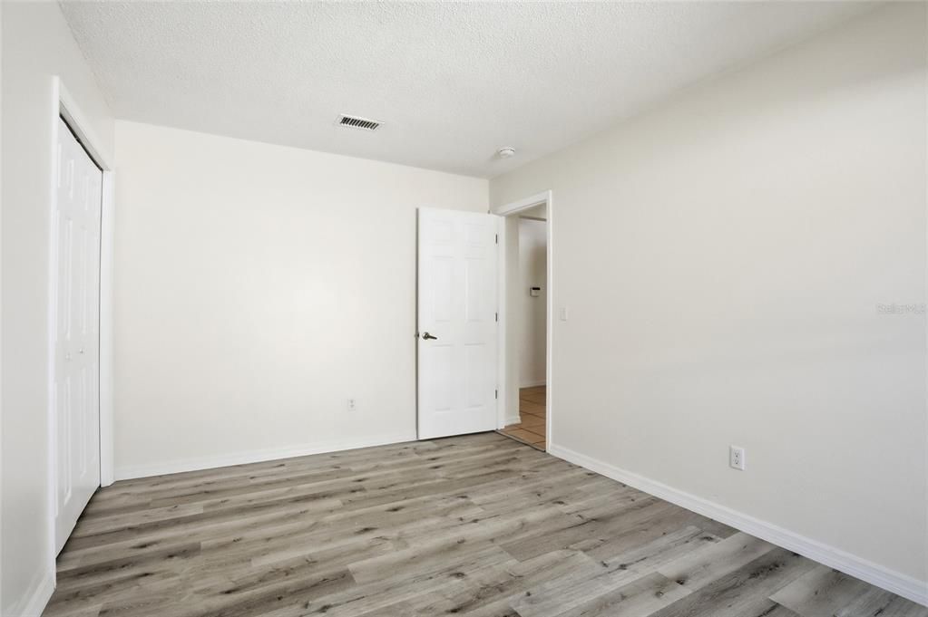 For Sale: $339,900 (3 beds, 2 baths, 1583 Square Feet)