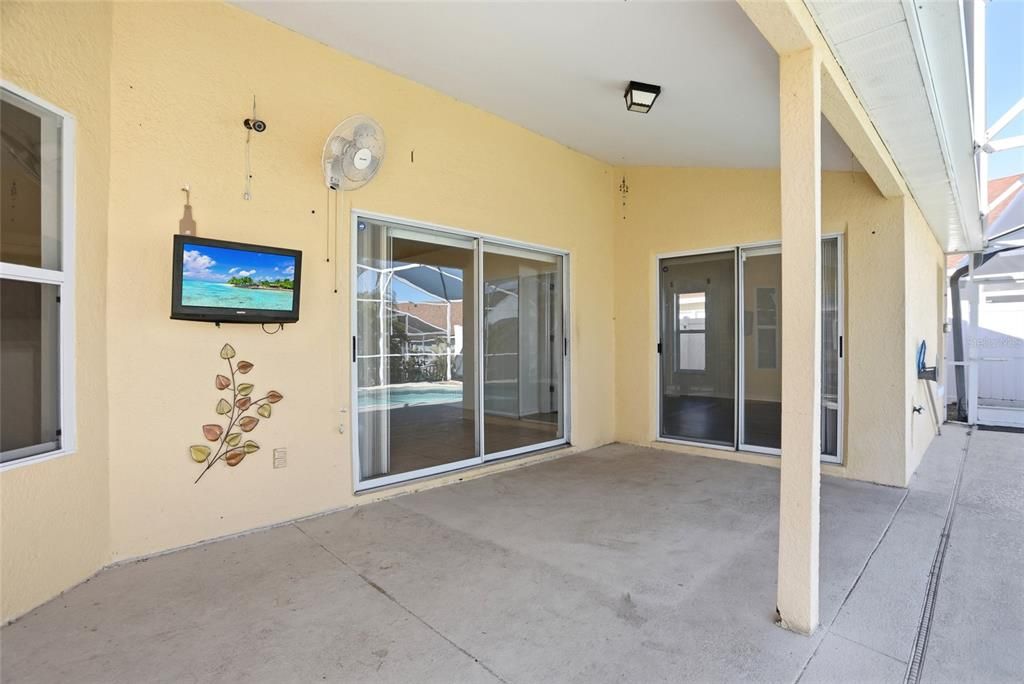 For Sale: $339,900 (3 beds, 2 baths, 1583 Square Feet)