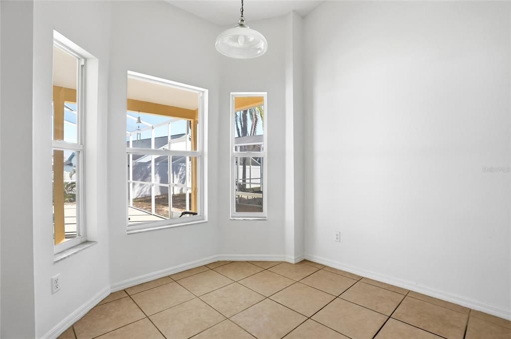 For Sale: $339,900 (3 beds, 2 baths, 1583 Square Feet)