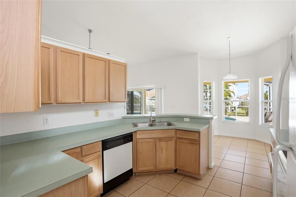 For Sale: $339,900 (3 beds, 2 baths, 1583 Square Feet)