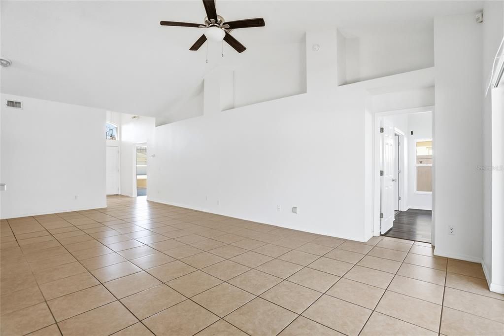 For Sale: $339,900 (3 beds, 2 baths, 1583 Square Feet)