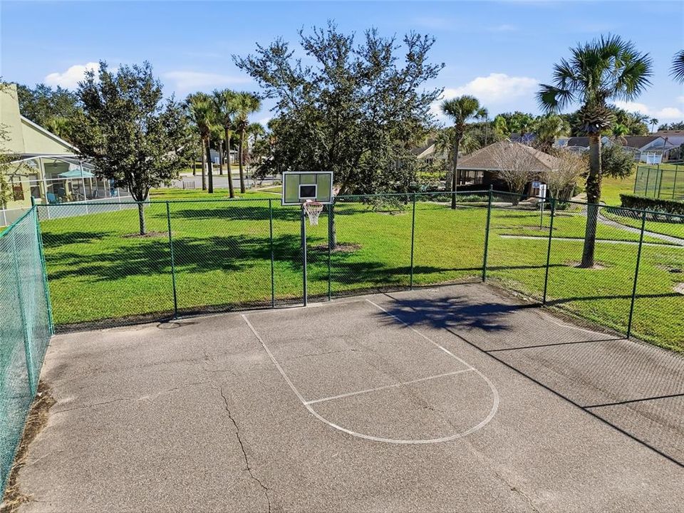 For Sale: $339,900 (3 beds, 2 baths, 1583 Square Feet)