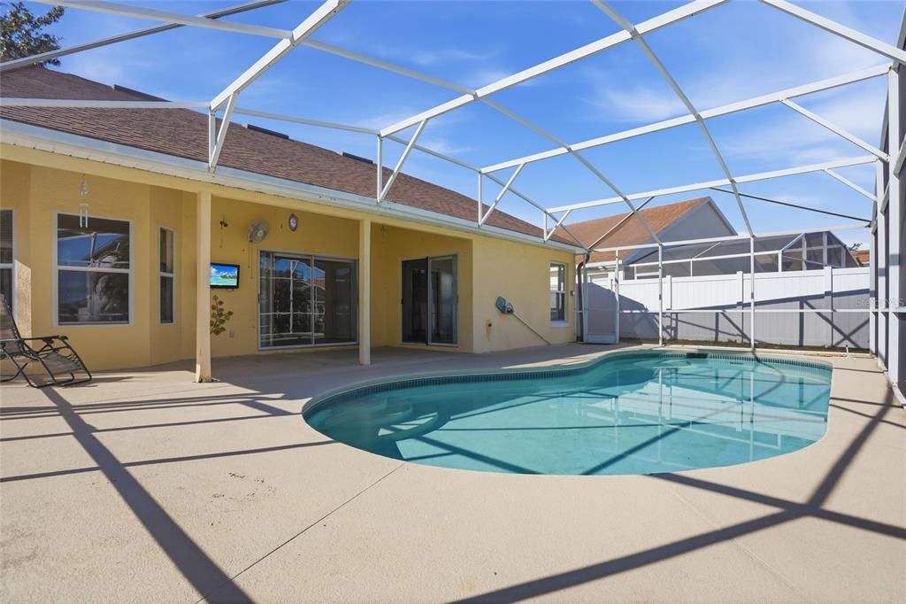 For Sale: $339,900 (3 beds, 2 baths, 1583 Square Feet)