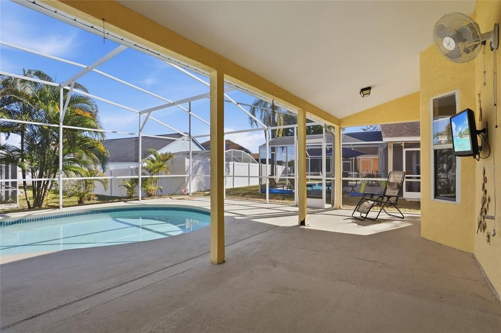 For Sale: $339,900 (3 beds, 2 baths, 1583 Square Feet)