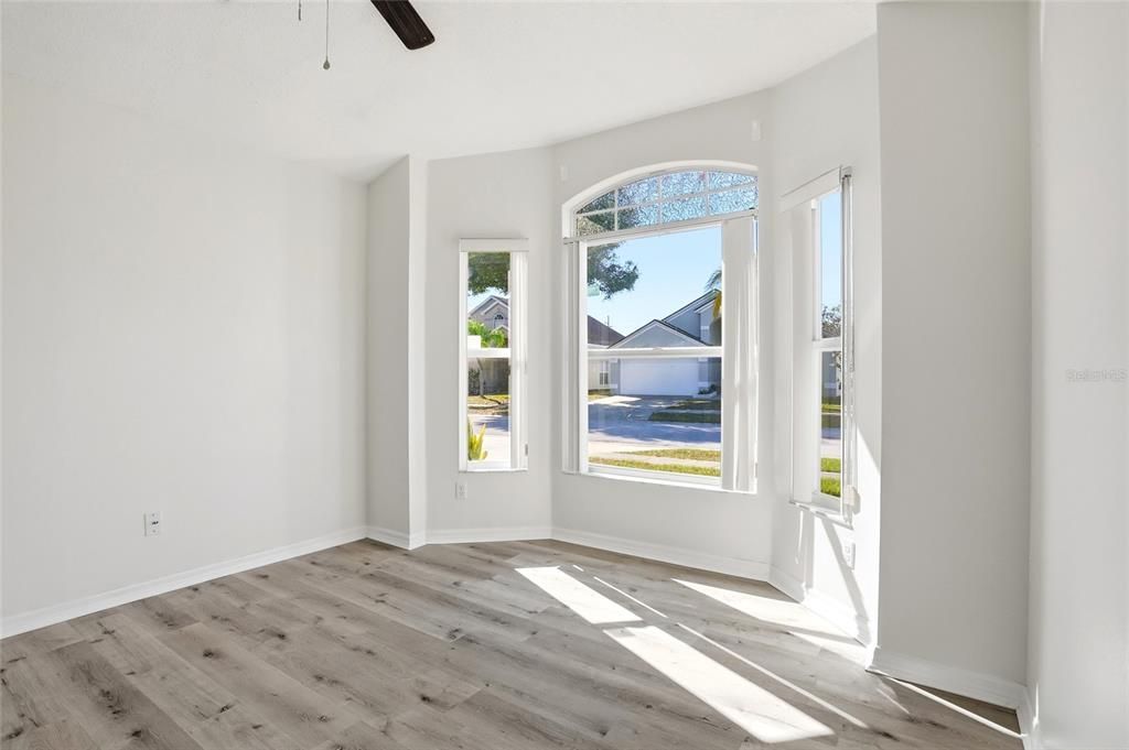 For Sale: $339,900 (3 beds, 2 baths, 1583 Square Feet)