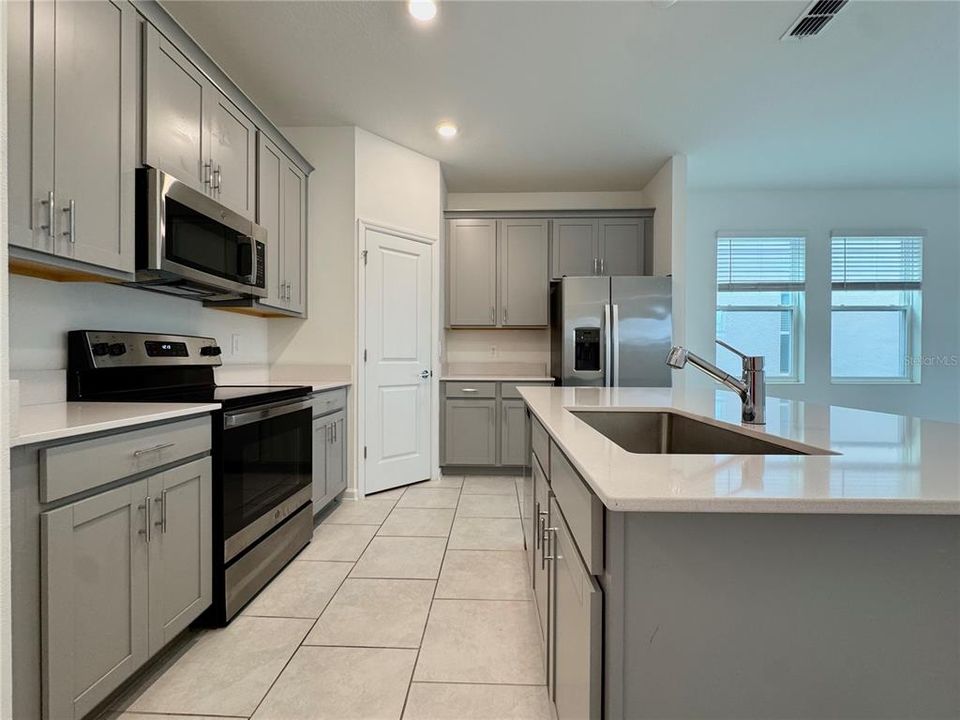 For Rent: $2,400 (4 beds, 3 baths, 2023 Square Feet)