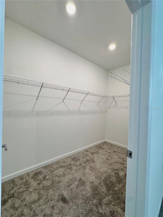 For Rent: $2,400 (4 beds, 3 baths, 2023 Square Feet)