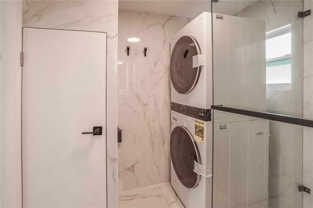 В аренду: $2,900 (3 спален, 2 ванн, 816 Квадратных фут)