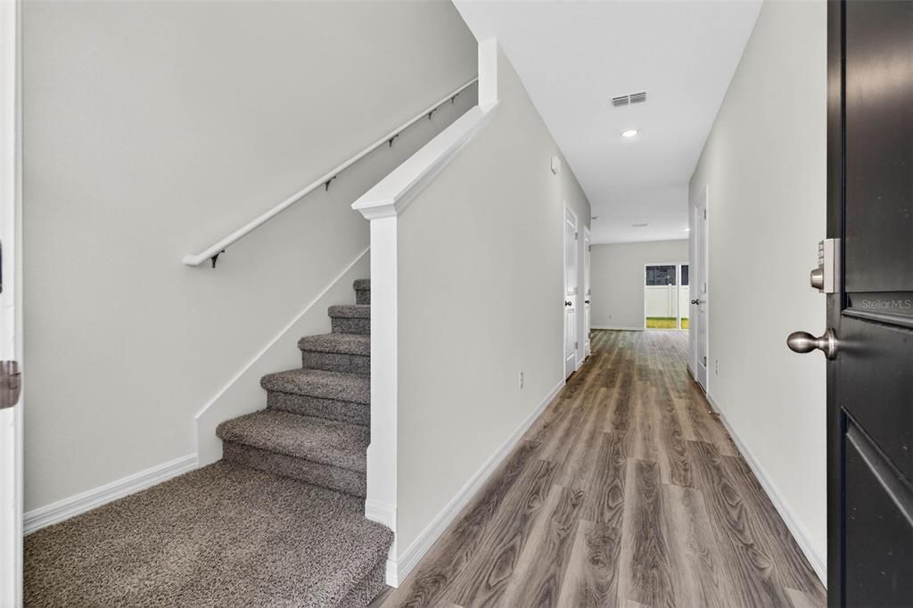 For Rent: $2,200 (3 beds, 2 baths, 1463 Square Feet)