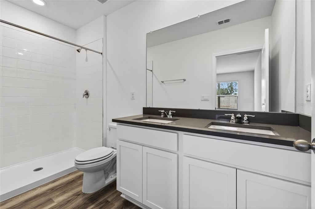 For Rent: $2,200 (3 beds, 2 baths, 1463 Square Feet)