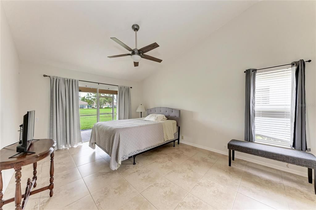 En Venta: $450,000 (3 camas, 2 baños, 2102 Pies cuadrados)