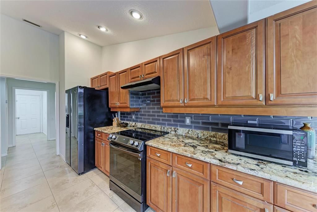 En Venta: $450,000 (3 camas, 2 baños, 2102 Pies cuadrados)