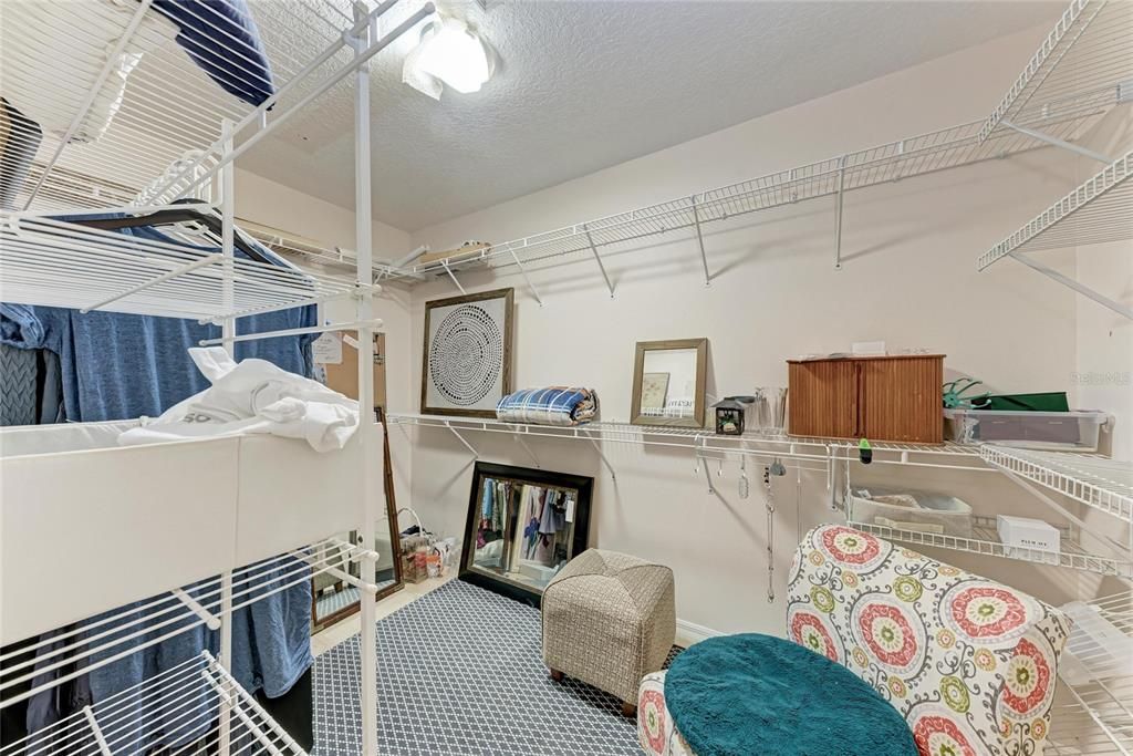 En Venta: $450,000 (3 camas, 2 baños, 2102 Pies cuadrados)