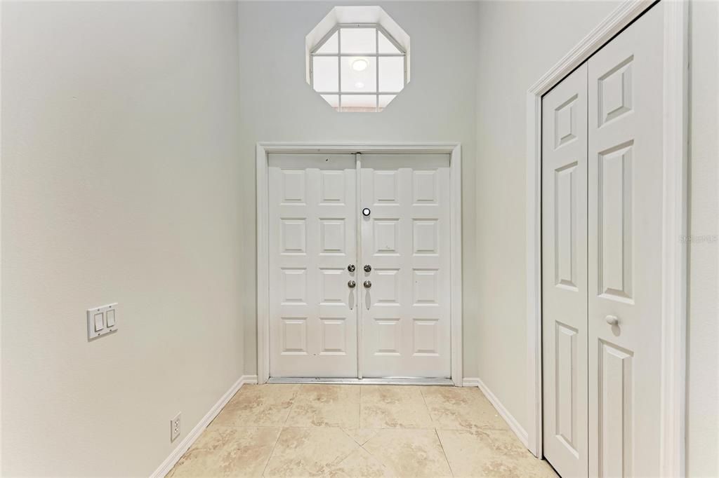 En Venta: $450,000 (3 camas, 2 baños, 2102 Pies cuadrados)