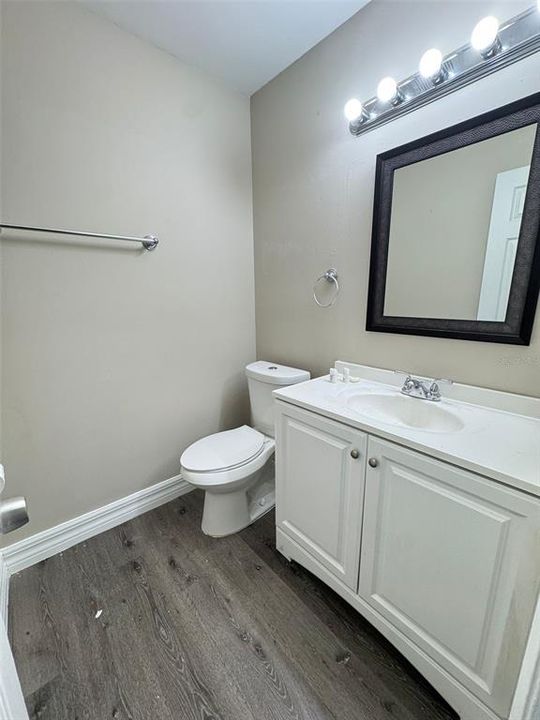 For Rent: $1,650 (2 beds, 1 baths, 1816 Square Feet)