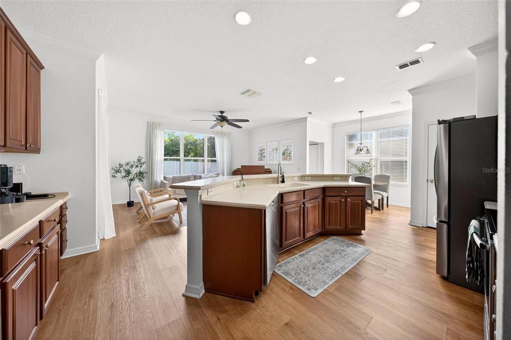 待售: $614,900 (4 贝兹, 3 浴室, 3515 平方英尺)