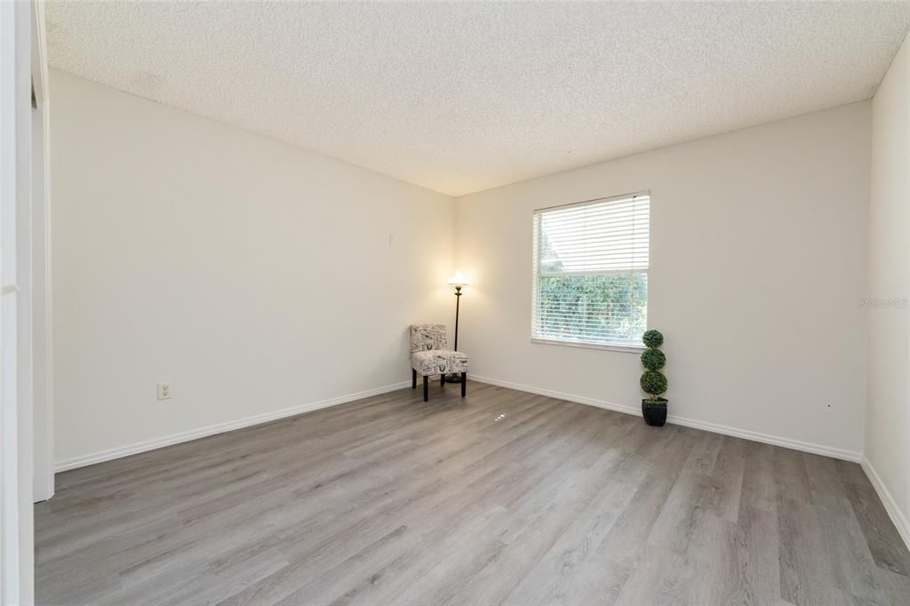 待售: $265,000 (2 贝兹, 2 浴室, 1182 平方英尺)