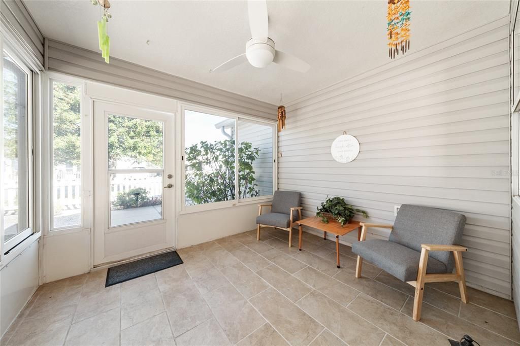 待售: $265,000 (2 贝兹, 2 浴室, 1182 平方英尺)