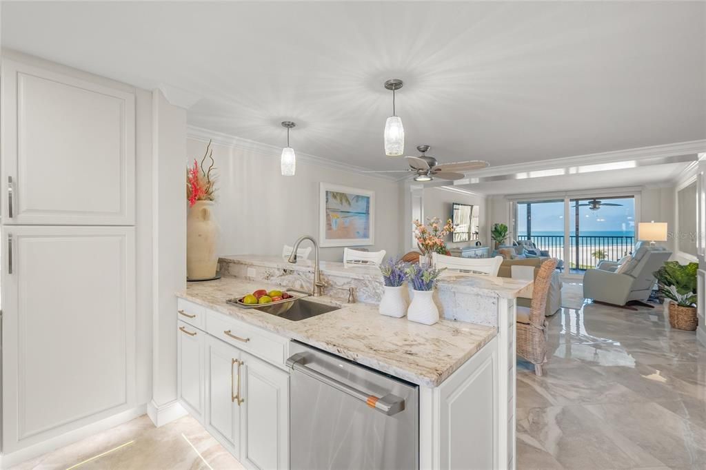 待售: $1,950,000 (3 贝兹, 2 浴室, 1713 平方英尺)