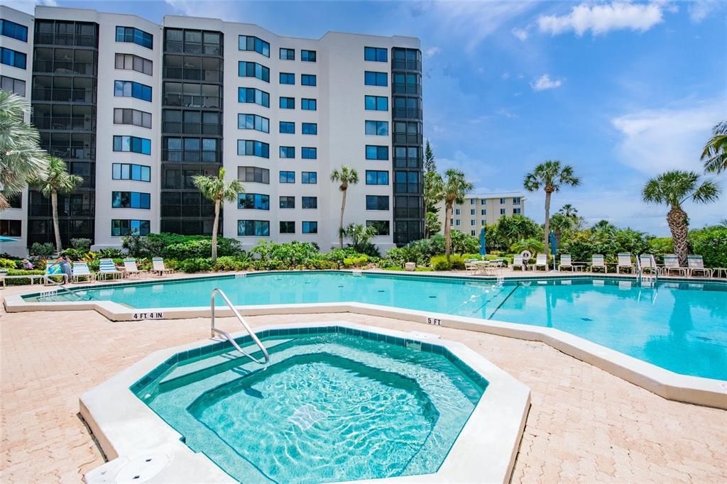 待售: $1,950,000 (3 贝兹, 2 浴室, 1713 平方英尺)