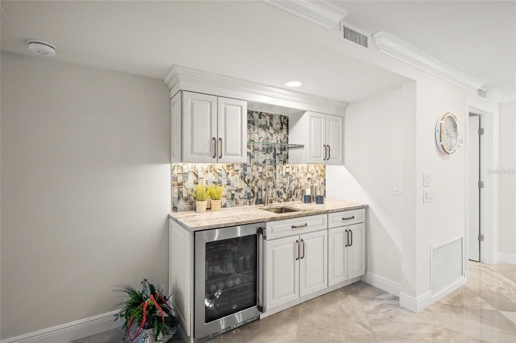 待售: $1,950,000 (3 贝兹, 2 浴室, 1713 平方英尺)