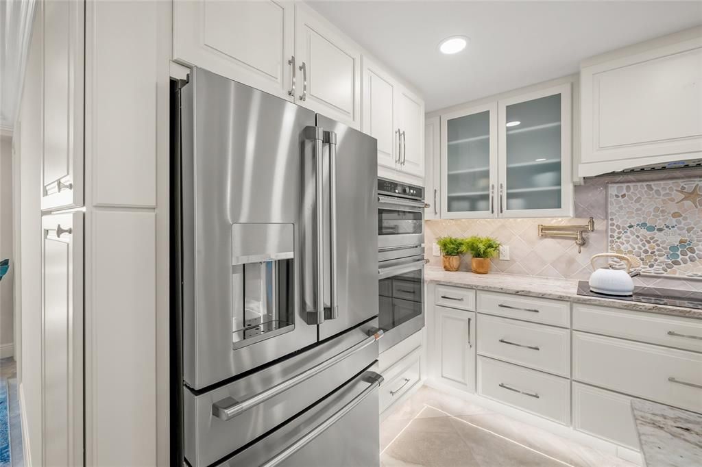 待售: $1,950,000 (3 贝兹, 2 浴室, 1713 平方英尺)