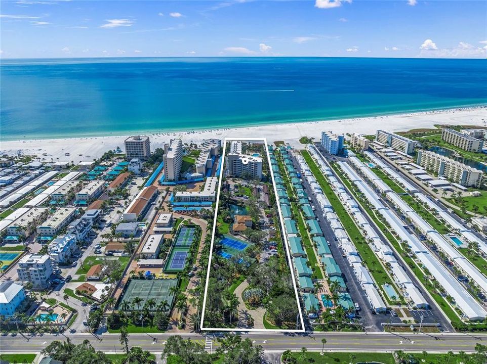 待售: $1,950,000 (3 贝兹, 2 浴室, 1713 平方英尺)