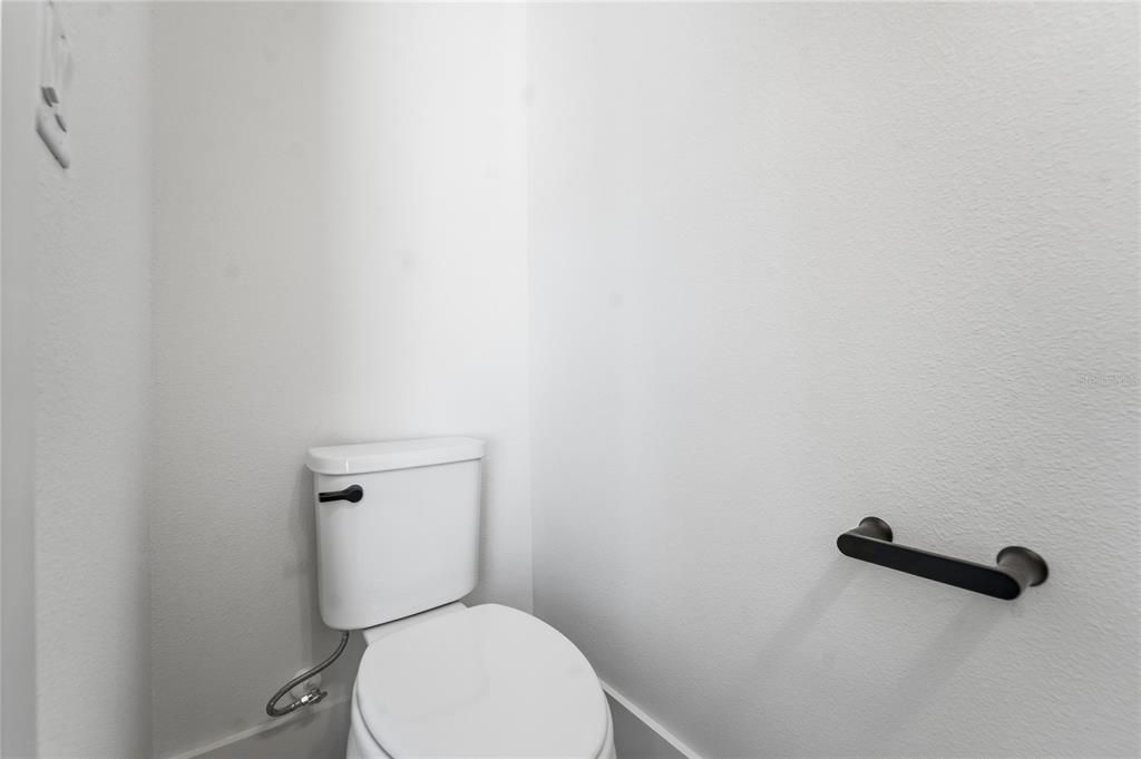 For Rent: $3,490 (4 beds, 3 baths, 1881 Square Feet)