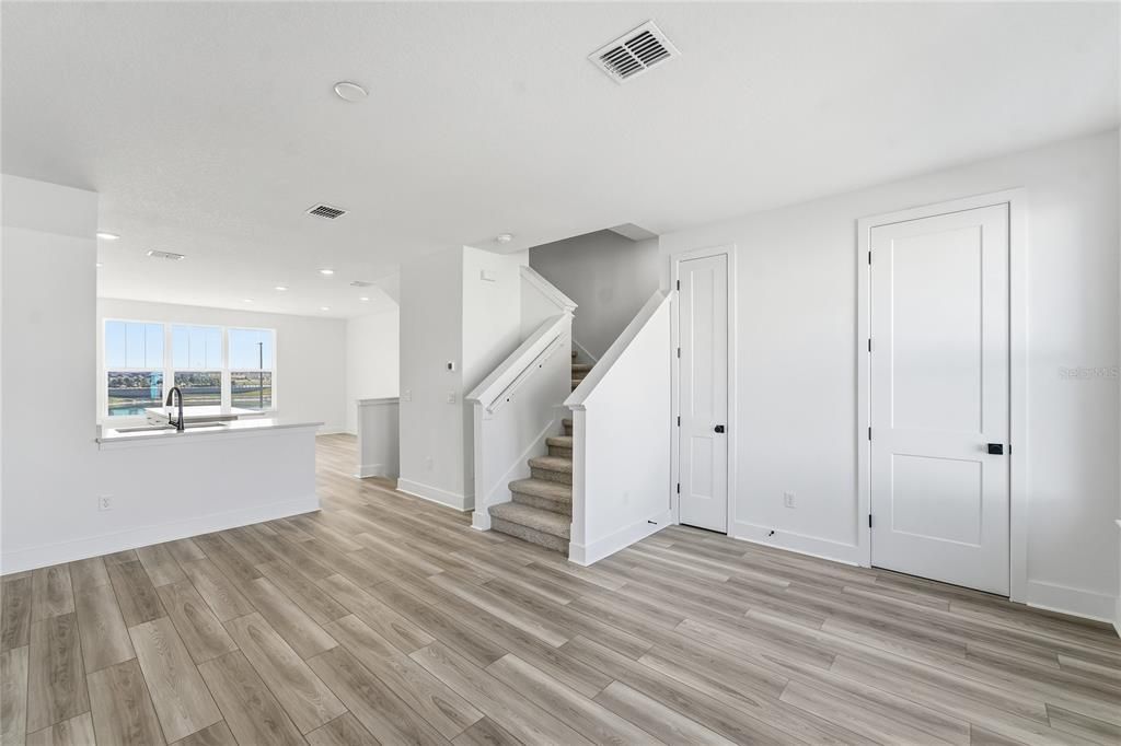 For Rent: $3,490 (4 beds, 3 baths, 1881 Square Feet)