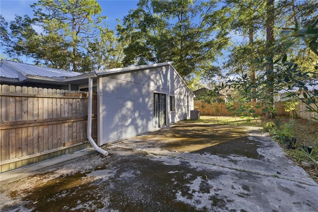 待售: $250,000 (3 贝兹, 2 浴室, 1008 平方英尺)