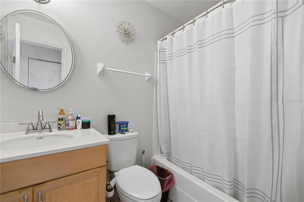 待售: $250,000 (3 贝兹, 2 浴室, 1008 平方英尺)