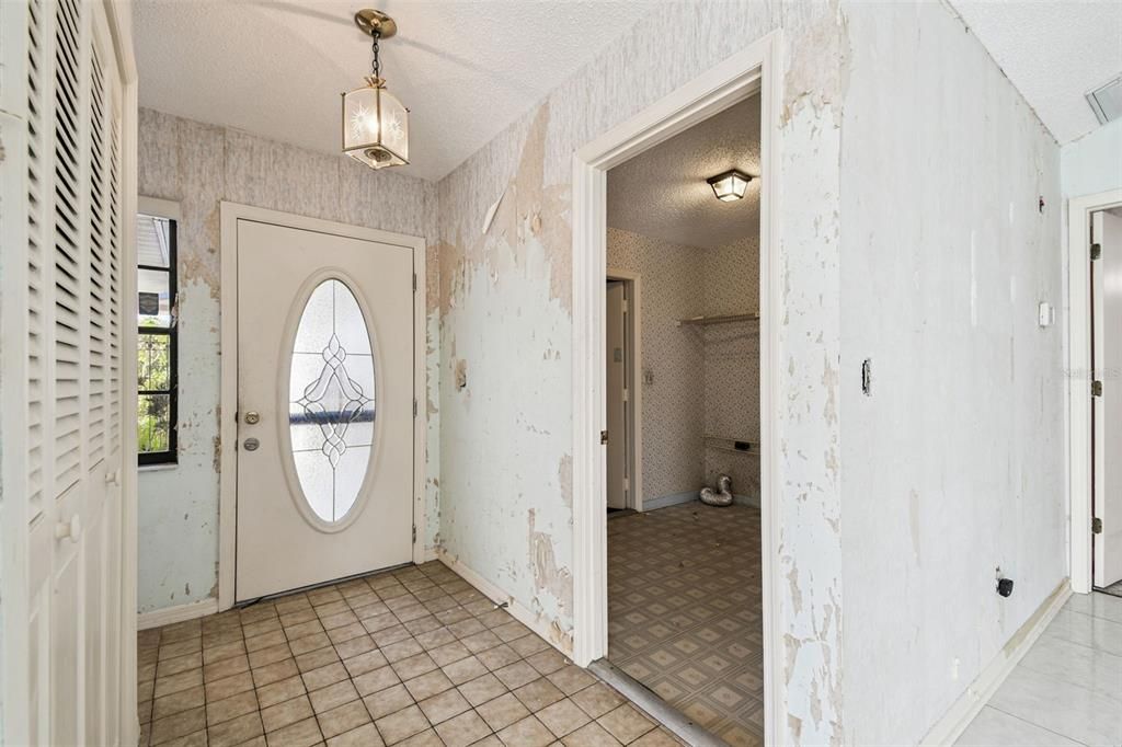 待售: $200,000 (2 贝兹, 2 浴室, 1733 平方英尺)