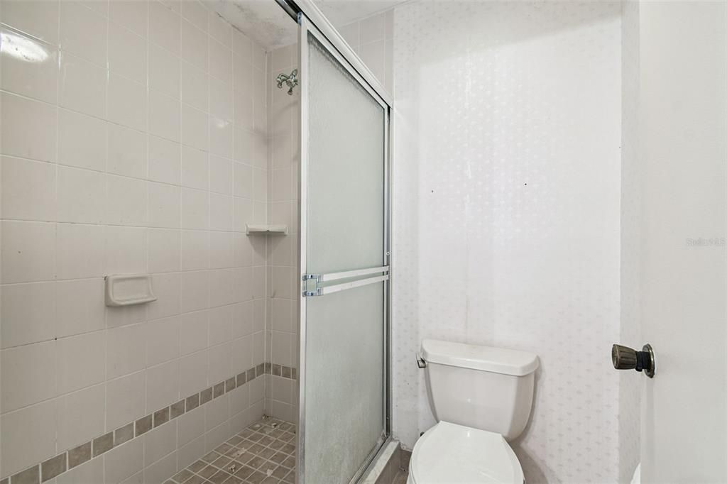 待售: $200,000 (2 贝兹, 2 浴室, 1733 平方英尺)