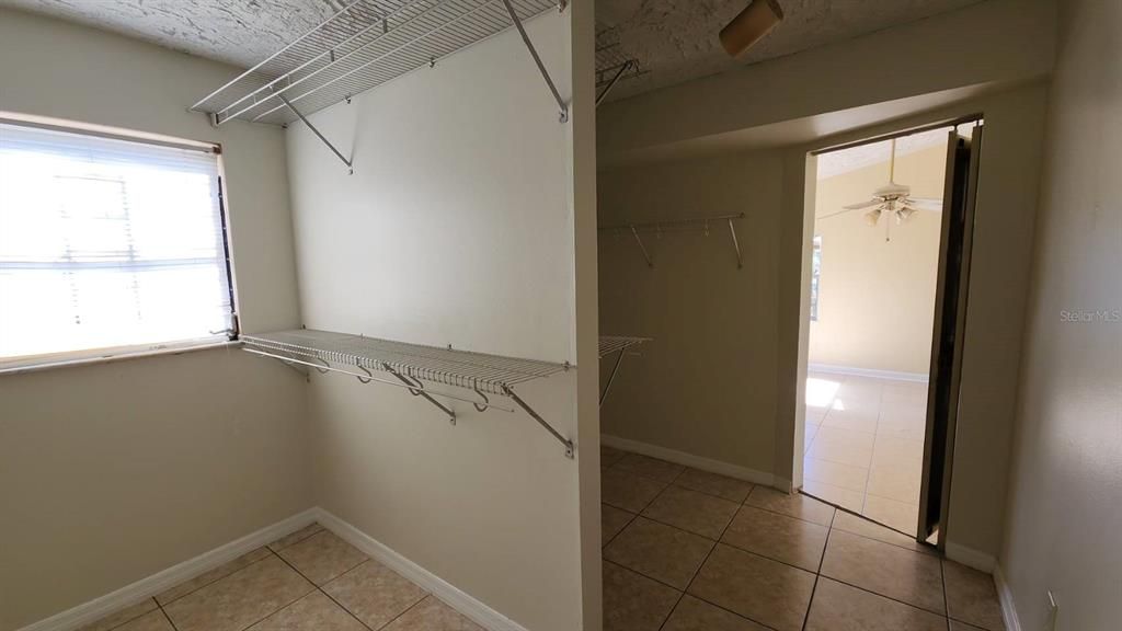 出租: $2,200 (4 贝兹, 3 浴室, 2613 平方英尺)