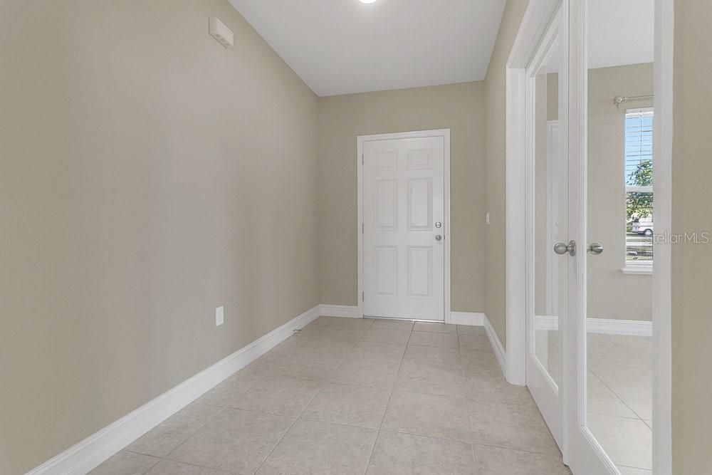 For Sale: $350,000 (5 beds, 2 baths, 2242 Square Feet)