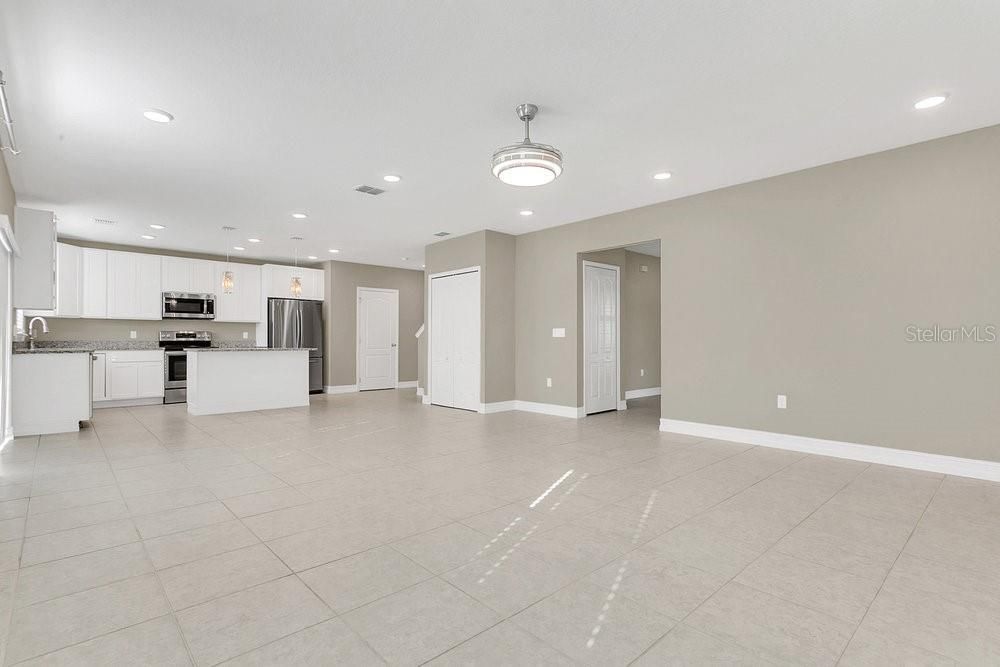 For Sale: $350,000 (5 beds, 2 baths, 2242 Square Feet)