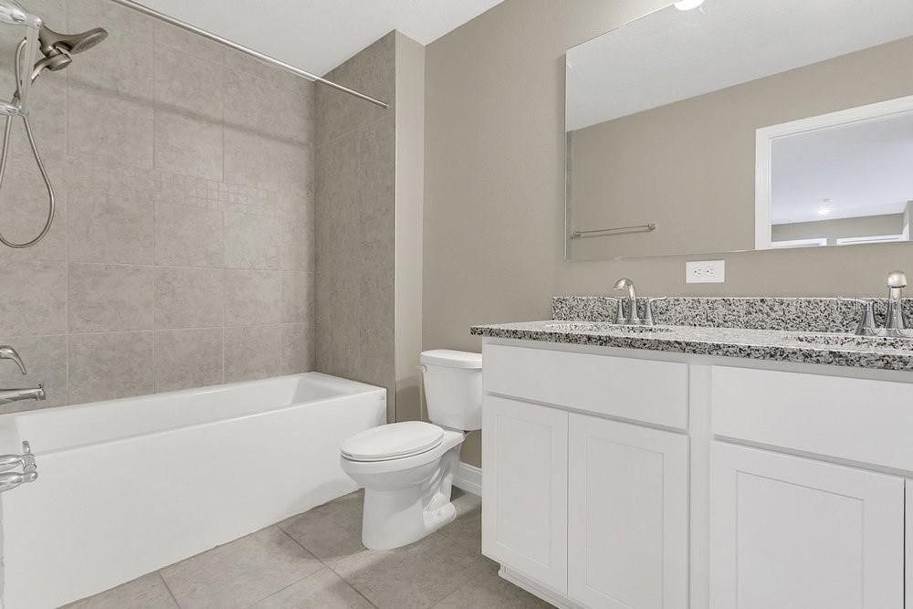 For Sale: $350,000 (5 beds, 2 baths, 2242 Square Feet)