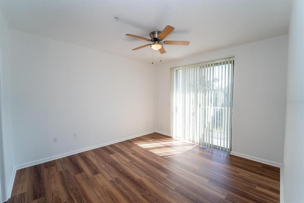 For Sale: $289,000 (3 beds, 3 baths, 1512 Square Feet)