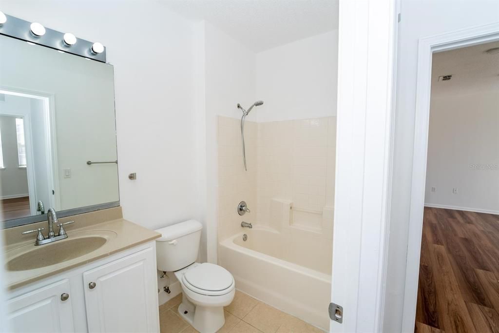 For Sale: $289,000 (3 beds, 3 baths, 1512 Square Feet)