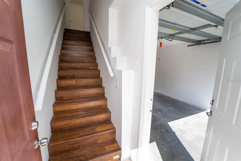 For Sale: $289,000 (3 beds, 3 baths, 1512 Square Feet)