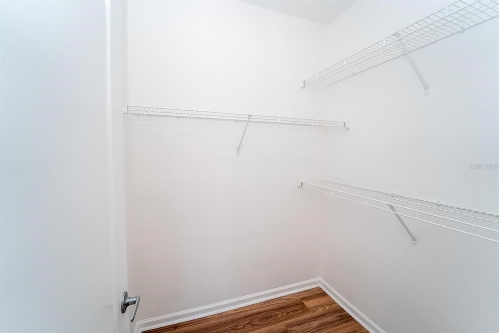 For Sale: $289,000 (3 beds, 3 baths, 1512 Square Feet)