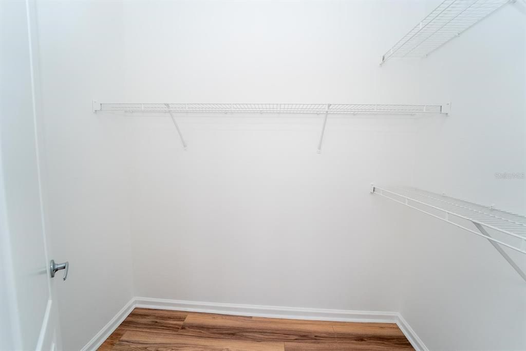 For Sale: $289,000 (3 beds, 3 baths, 1512 Square Feet)